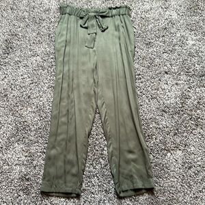 Women's Cropped Paper Bag Waist Pants with Pockets